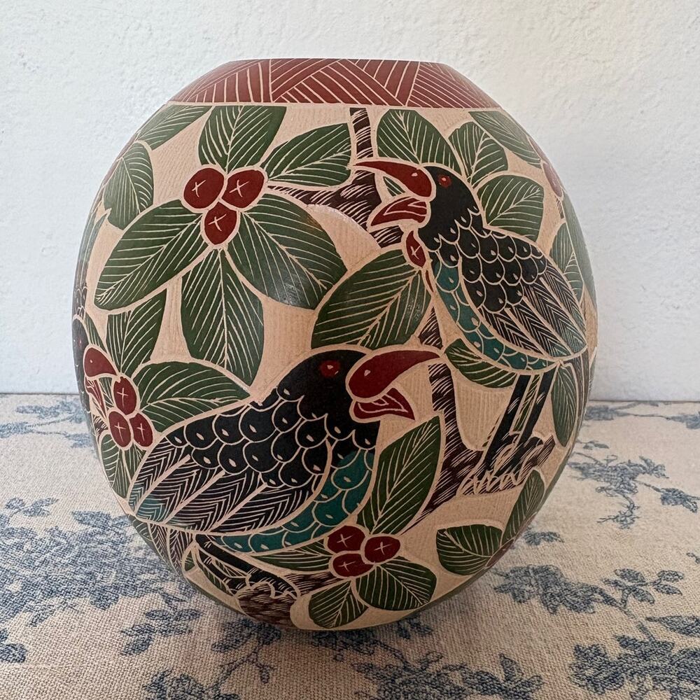 Mata Ortiz Pottery 2 Birds Design by Heri Mora Vase
